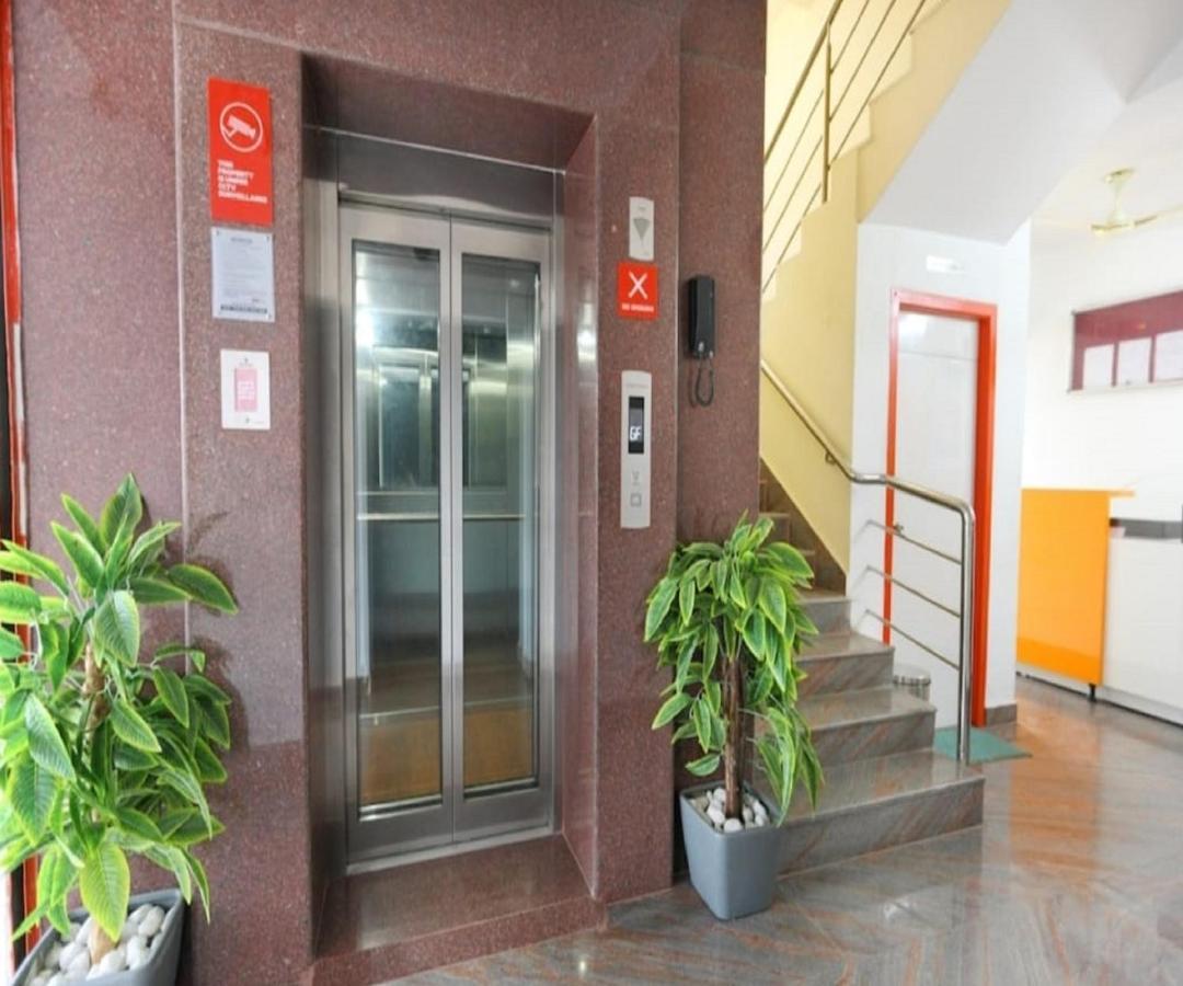 Its South East Residency Hotel Chennai Bagian luar foto